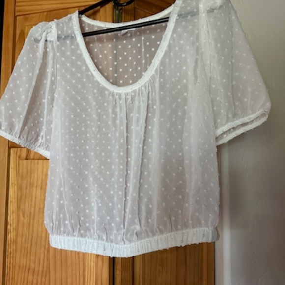 Socialite , white sheer with white dot print, Medium, has run in fabric - Picture 3 of 10